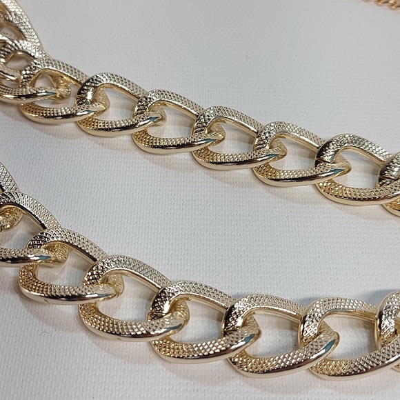 Chunky Gold Tone Double Strand Womens Statement Necklace - Picture 5 of 8